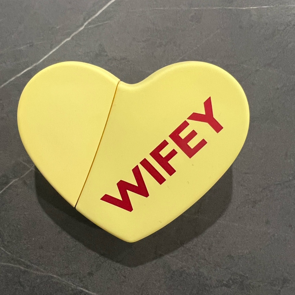 KKW Fragrance Wifey NEW